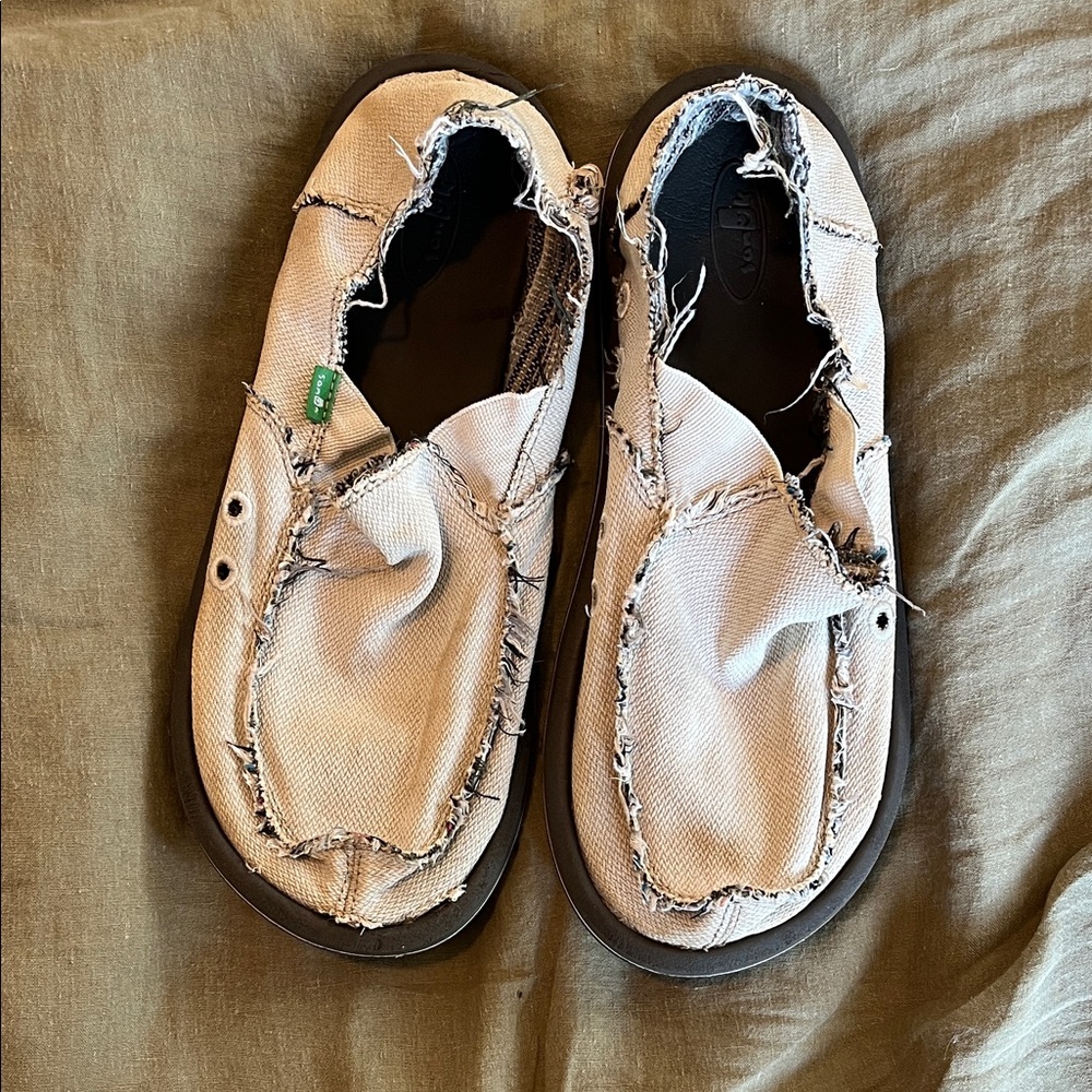 Sanuk Tan Casual Men's Sandals
